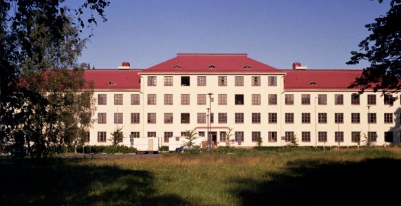 Former hospital building in Peltola, Oulu Aug2008 001