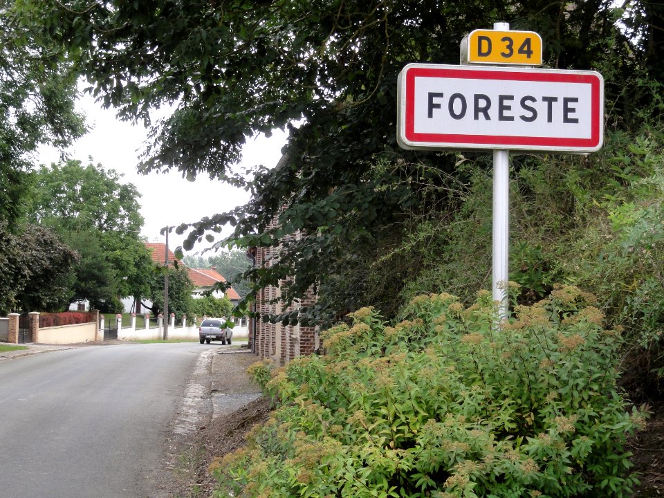 Foreste (Aisne) city limit sign