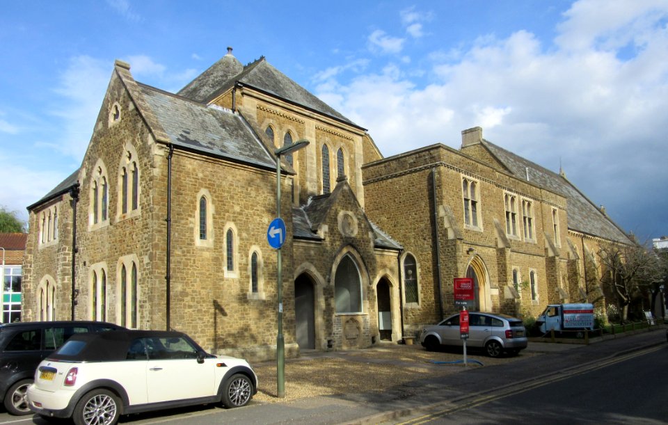 Former Godalming Congregational Church, Bridge Road, Godalming (September 2015) (1)