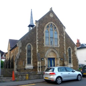 Former Methodist Chapel (1895), Kings Road, Shalford (May 2014) (2)