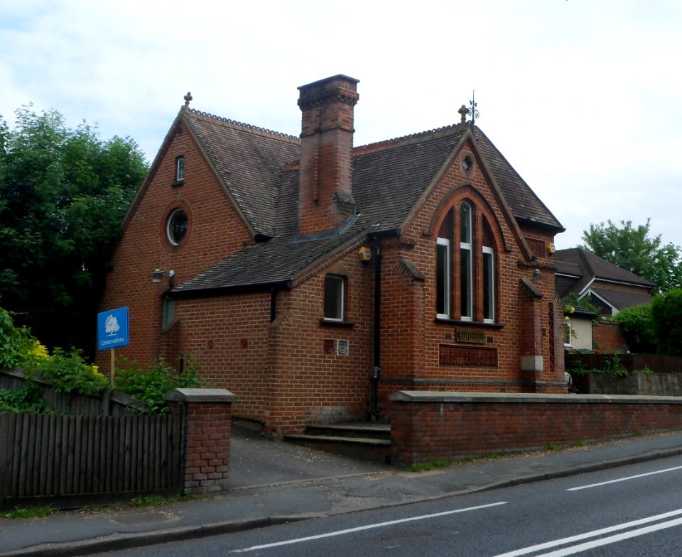 Former Methodist Chapel, London Road, Burpham (May 2014) (4)
