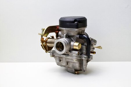 Outlet side velocity stacks motorcycle