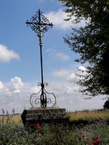 Foreste (Aisne) croix de chemin à Auroir