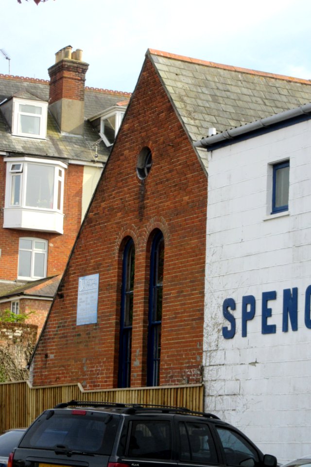 Former Free Wesleyan Methodist Chapel, St Mary's Road, Cowes, Isle of Wight (May 2016) (4)