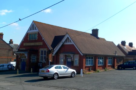 Foresters Hall and Foresters Strict Baptist Chapel, Harcourt Road, Uckfield (May 2013)