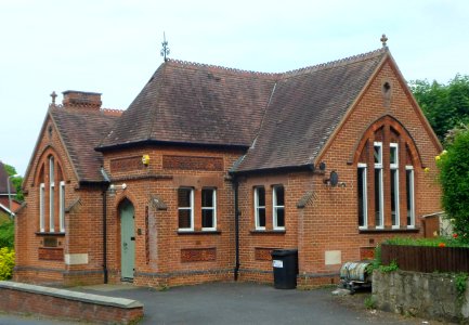 Former Methodist Chapel, London Road, Burpham (May 2014) (1)