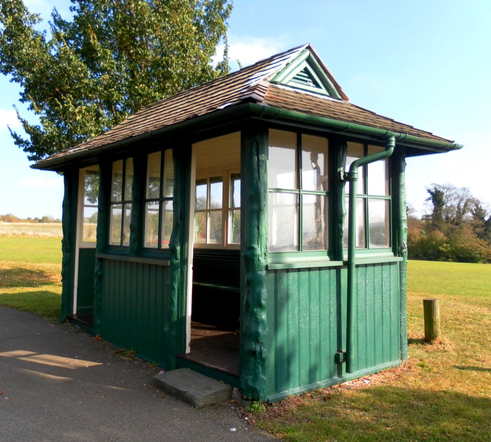 Former Tram Shelter at Ditchling Road-Surrenden Road junction, Brighton (NHLE Code 1380441) (October 2011) (4)