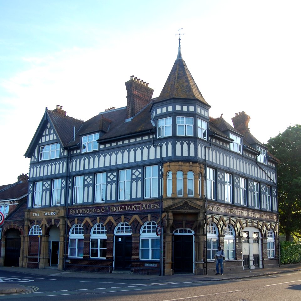 Former Talbot pub, Talbot Road, Southsea (May 2019) (2)