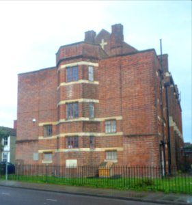 Former St Peter's Church (now Kings Church), Somers Road, Southsea (NHLE Code 1400154) (August 2017) (4)