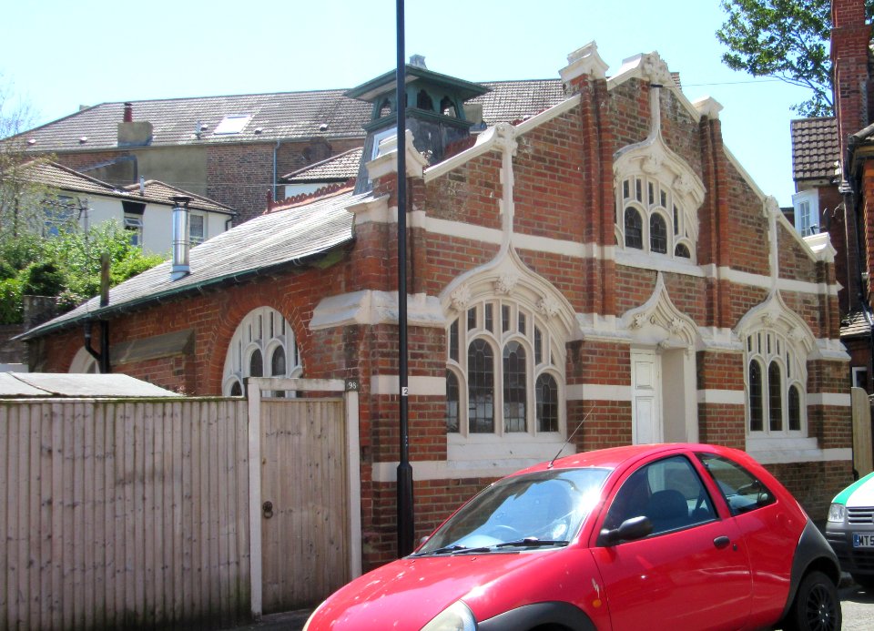 Former Gospel Mission Hall, Kenilworth Road, St Leonards-on-Sea, Hastings (June 2015) (3)