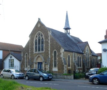 Former Methodist Chapel (1895), Kings Road, Shalford (May 2014) (4)