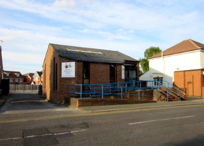 Former Trinity United Reformed Church, Queens Road, Hersham (June 2015) (4)