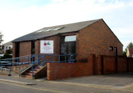 Former Trinity United Reformed Church, Queens Road, Hersham (June 2015) (5)