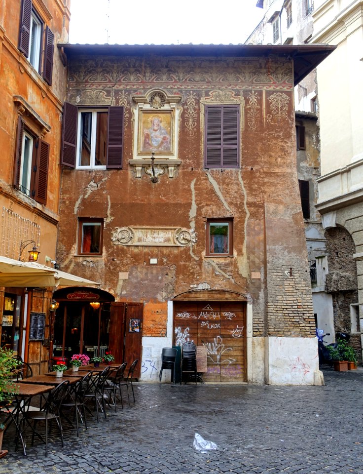 Former stables of the Palazzo Orsini Pio Righetti - Piazza del Biscione - Rome, Italy - DSC09738