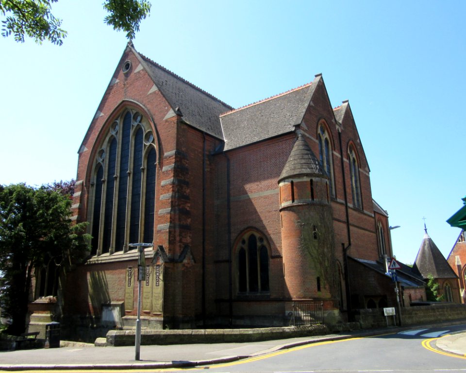 Former St Peter's Church, Cornfield Terrace–St Peter's Road junction, Bohemia, Hastings (June 2015) (5)