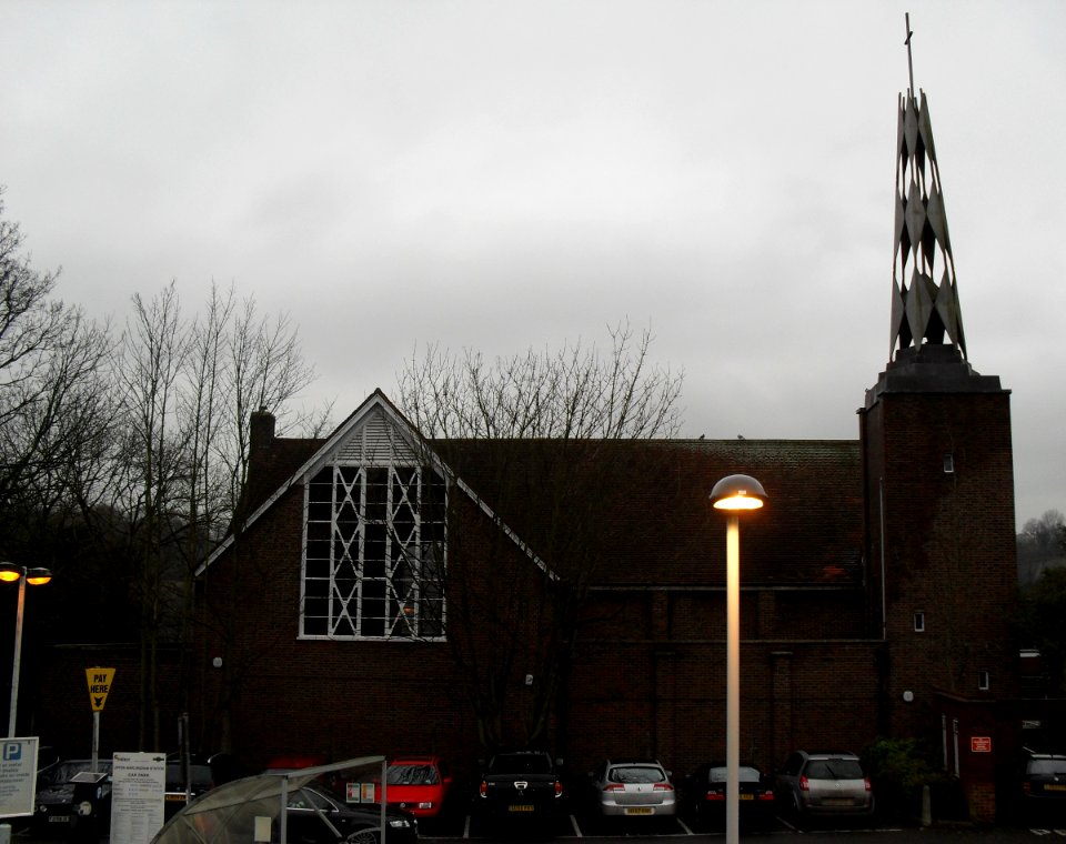 Former St Thomas of Canterbury's RC Church, Station Road, Whyteleafe (January 2010) (1)