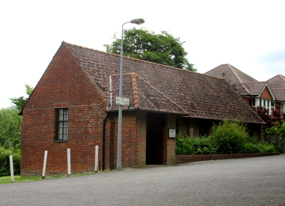 Former St Michael's Church, Linchmere Road, Hammer (June 2015) (1)