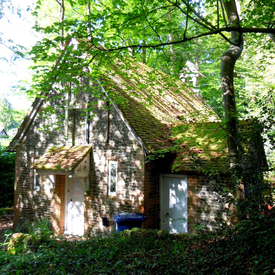 Former St Mary's Church, Old Compton Lane, Compton, Farnham (May 2015) (1)