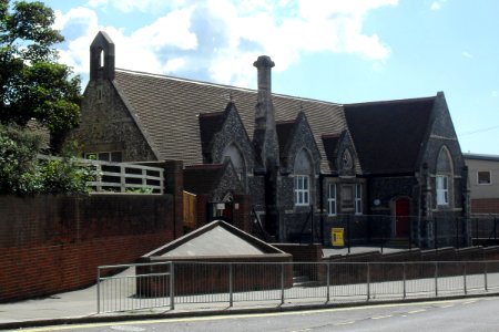 Former St Nicolas' CoE School (Brackenbury Primary School), Locks Hill, Portslade (August 2010)