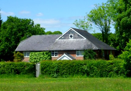 Former Outwood Baptist Church, Outwood (June 2013) (1)