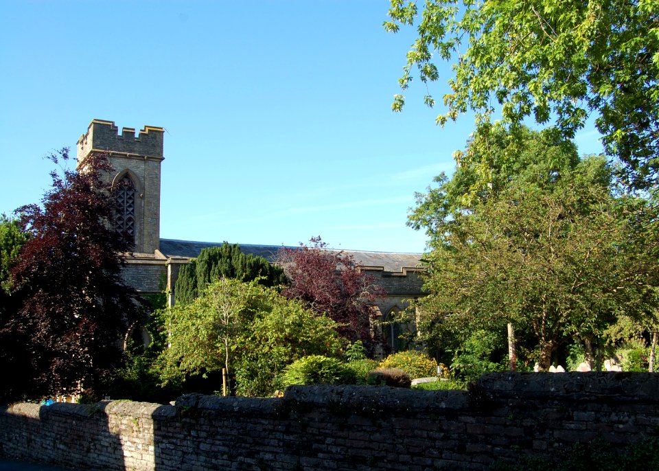 Former St Thomas's Church, St Thomas's Square, Ryde (June 2017) (2)