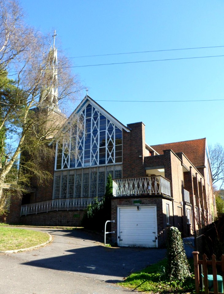 Former St Thomas of Canterbury's RC Church, Station Road, Whyteleafe (April 2013) (2)