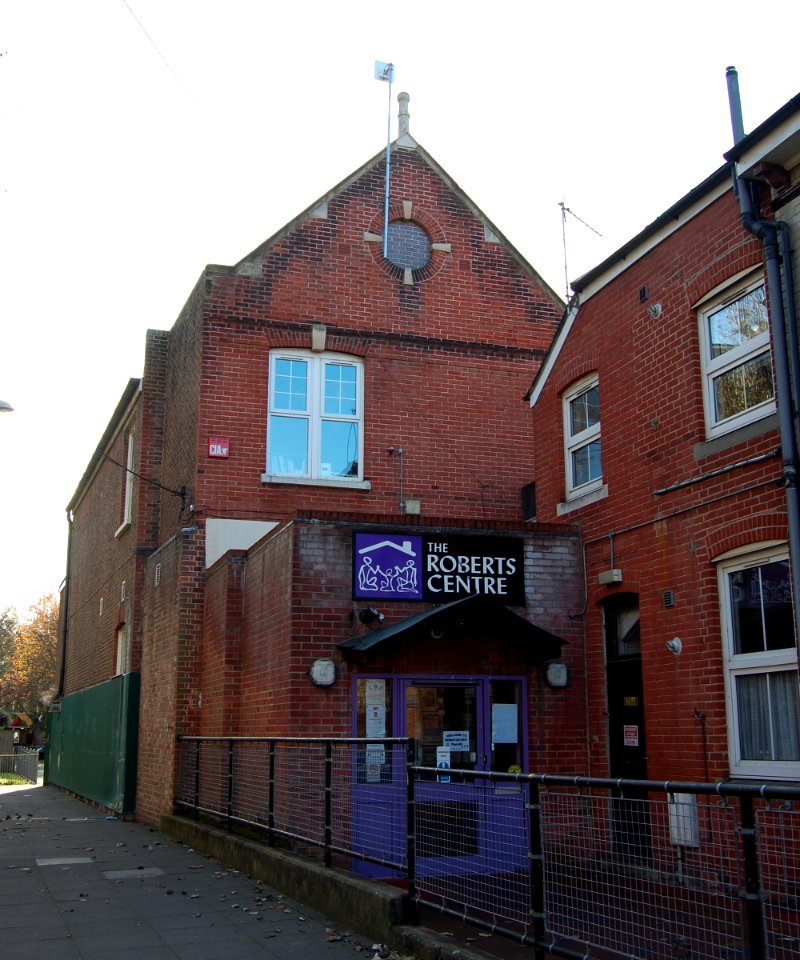Former St Faith's Institute and Mission Church, Crasswell Street, Landport, Portsmouth (November 2017) (1)
