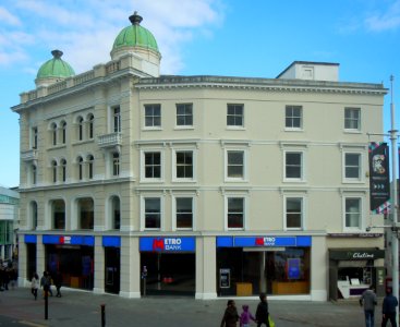 Former Sopers Drapery Building at 82 North Street (corner of Western Road), Brighton (April 2015)