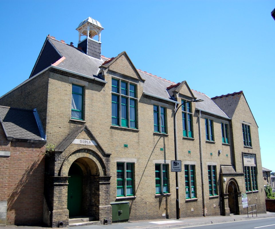 Former St John's Road School, St John's Road, Ryde (June 2017) (3)