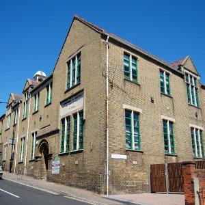 Former St John's Road School, St John's Road, Ryde (June 2017) (1)