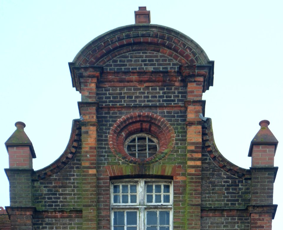 Former Preston Road Board School, Preston Road, Preston Park (December 2013) (Gable)
