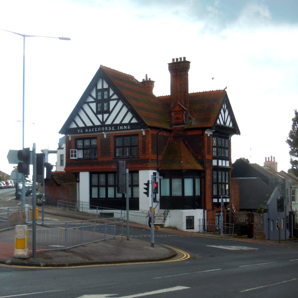 Former Racecourse Inn and Bib and Tucker pub, 212 Elm Grove, Brighton (August 2014)
