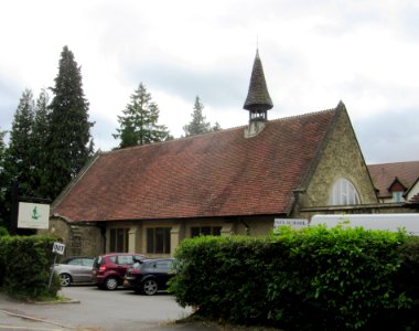Former United Reformed Church, Tower Road, Hindhead (June 2015) (3)