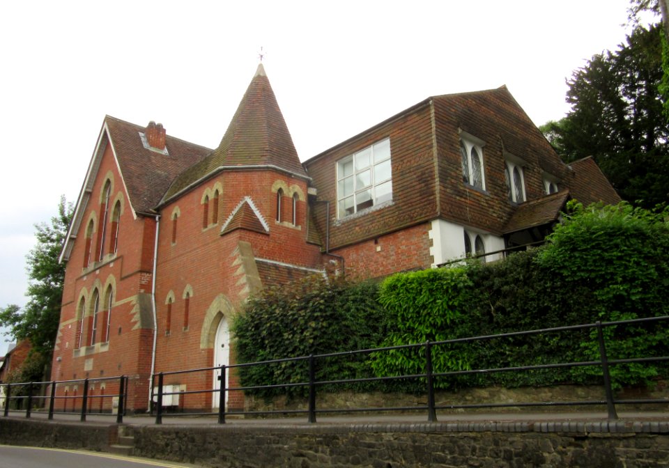 Former United Reformed Church, Lower Street, Haslemere (June 2015) (2)