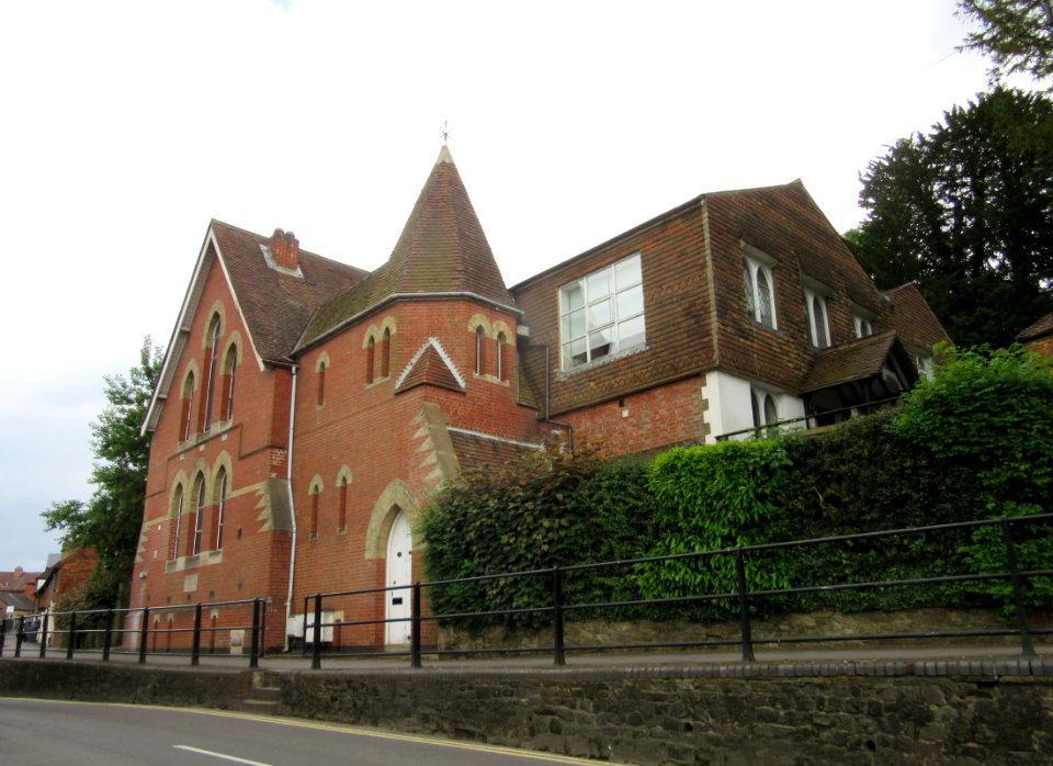 Former United Reformed Church, Lower Street, Haslemere (June 2015) (3)