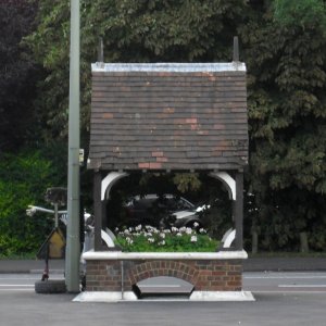 Former Wellhouse at London Road, Patcham (August 2010)