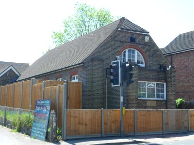 Former Wesley Hall (Methodist Chapel), High Street, Lingfield (May 2013) (2)
