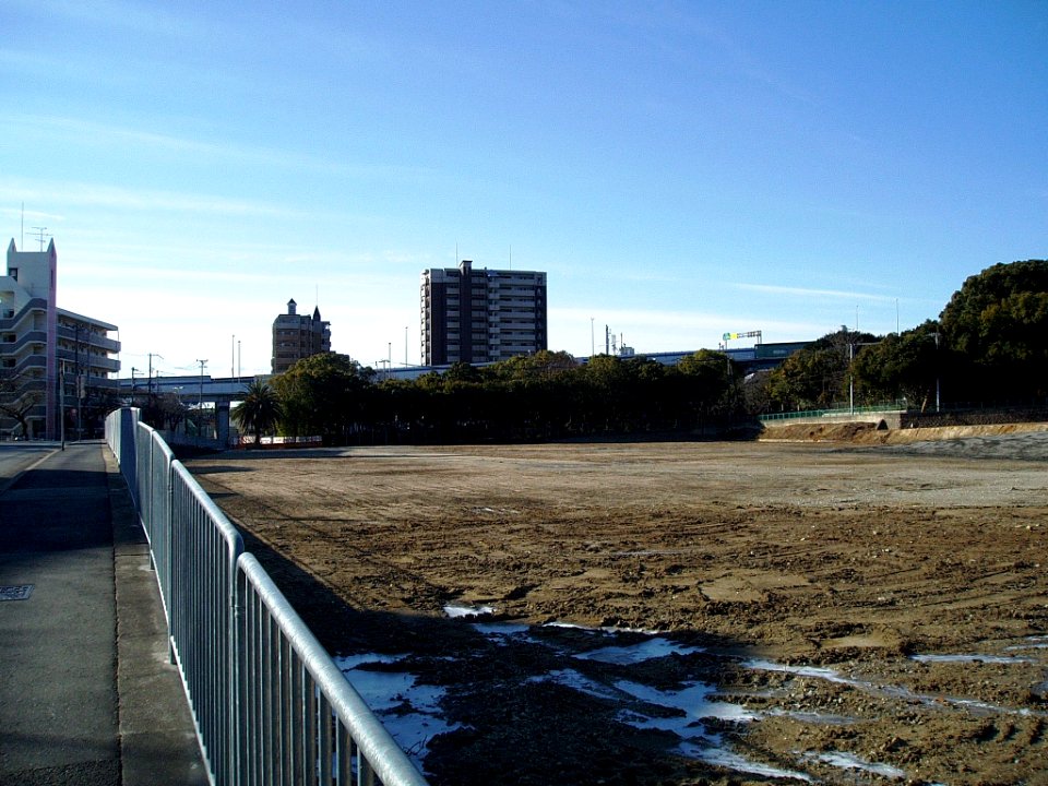 Former-Suma-HighSchool-2013010402