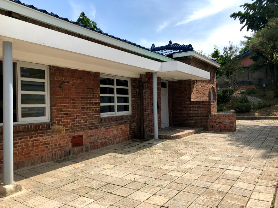 Former Official Residence No. 1 in Temiorae 3