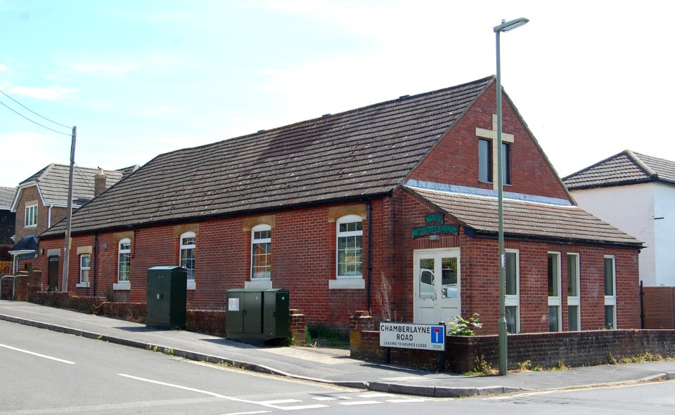 Former Netley Methodist Church, New Road-Chamberlayne Road junction, Netley (May 2019) (8)