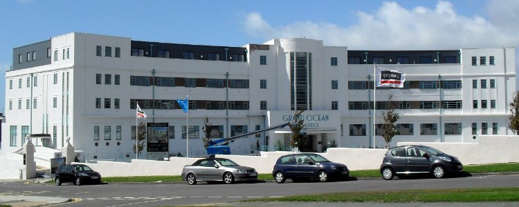 Former Ocean Hotel (now Grand Ocean Apartments), Longridge Avenue, Saltdean (NHLE Code 1381688) (August 2010) (2)