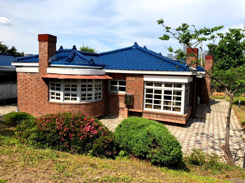 Former Official Residence No. 1 in Temiorae 2