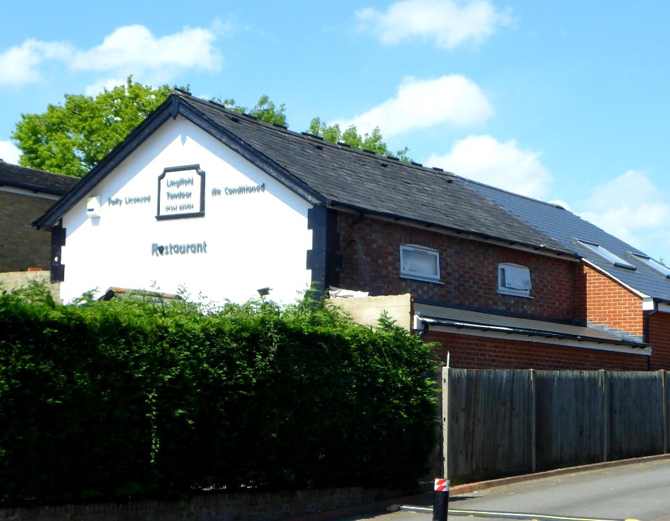 Former Salem Baptist Chapel, High Street, Lingfield (May 2013) (2)