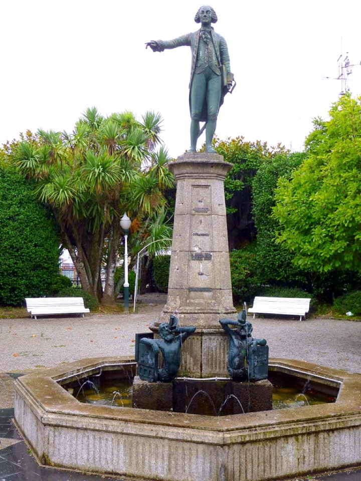 Ferrol - Jardines de Herrera, monumento a Jorge Juan 2