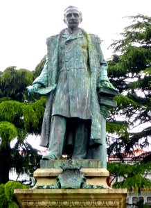 Ferrol - Barrio de La Magdalena - Plaza de Amboaxe - monumento al Marqués de Amboage 3