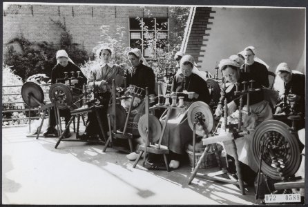 Festiviteiten, schapen, handwerken, Bestanddeelnr 072-0588