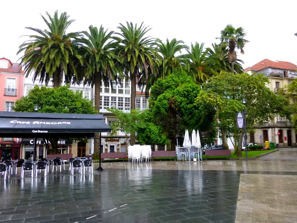 Ferrol - Barrio de La Magdalena - Plaza de Amboaxe 04