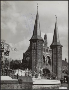 Festiviteiten, folklore, poorten, Bestanddeelnr 072-0500