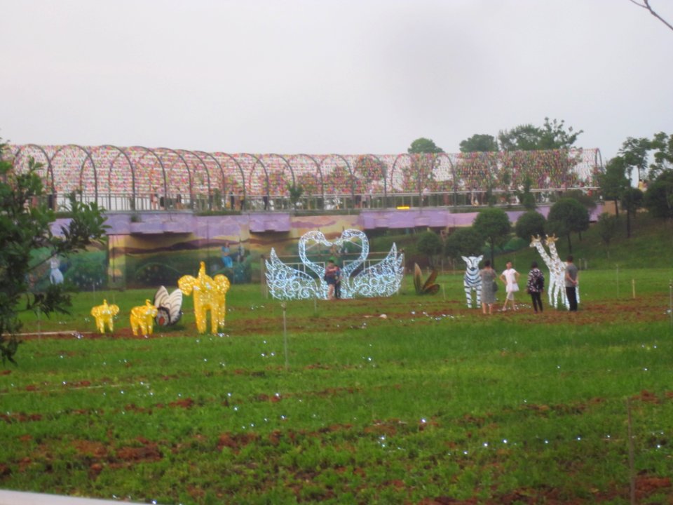 Festive lanterns, Yunmeng Fangzhou Water Park in Changchun Town of Ziyang District, Yiyang1
