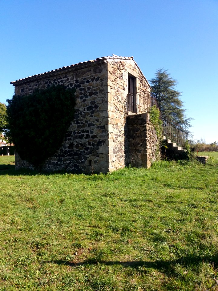 Ferme château de Rochemure - Arrière de la clède